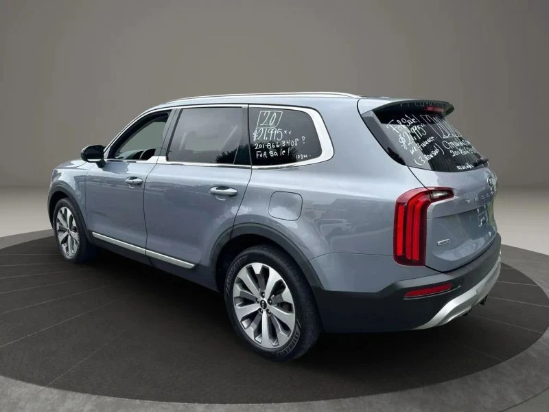 2020 Kia Telluride - Image 9 of 12