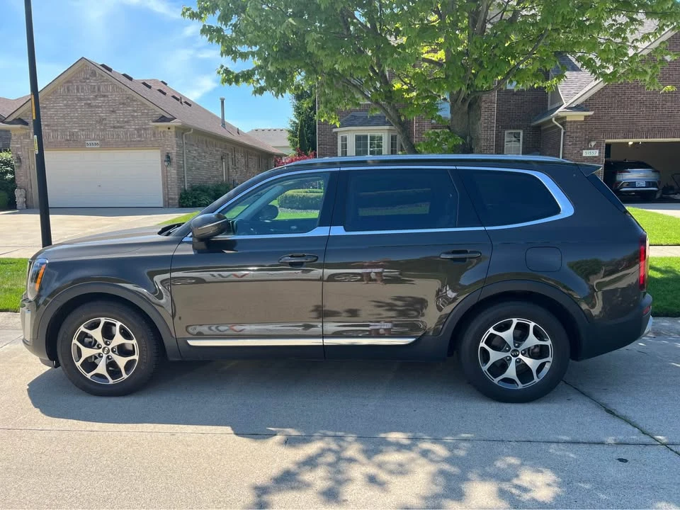 2020 Kia Telluride - Image 2 of 9