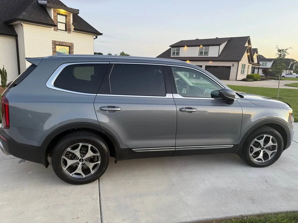 2020 Kia Telluride - Image 4 of 17