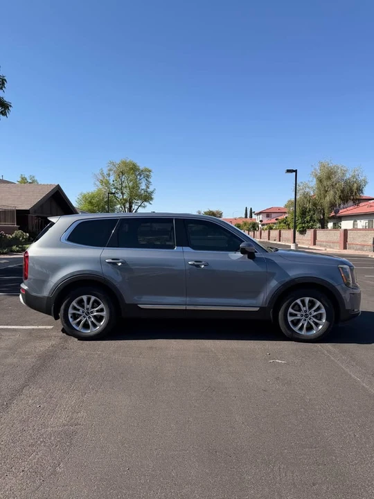 2020 Kia Telluride - Image 3 of 20