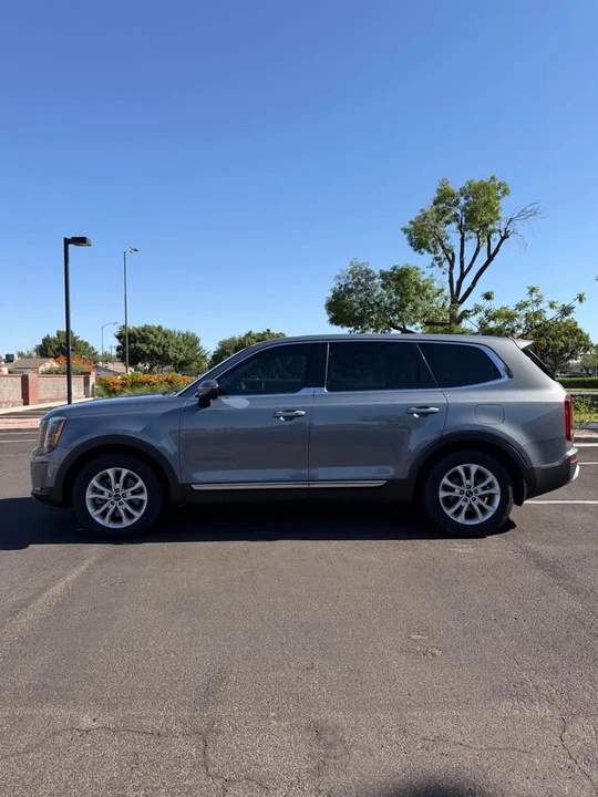 2020 Kia Telluride - Image 7 of 20