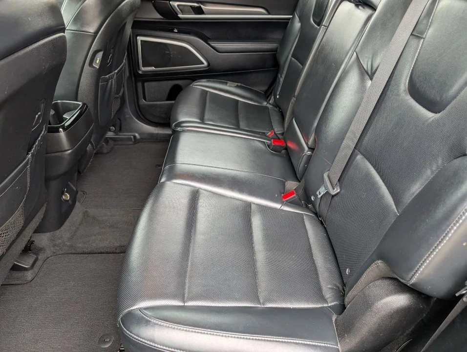 2020 Kia Telluride - Image 10 of 21