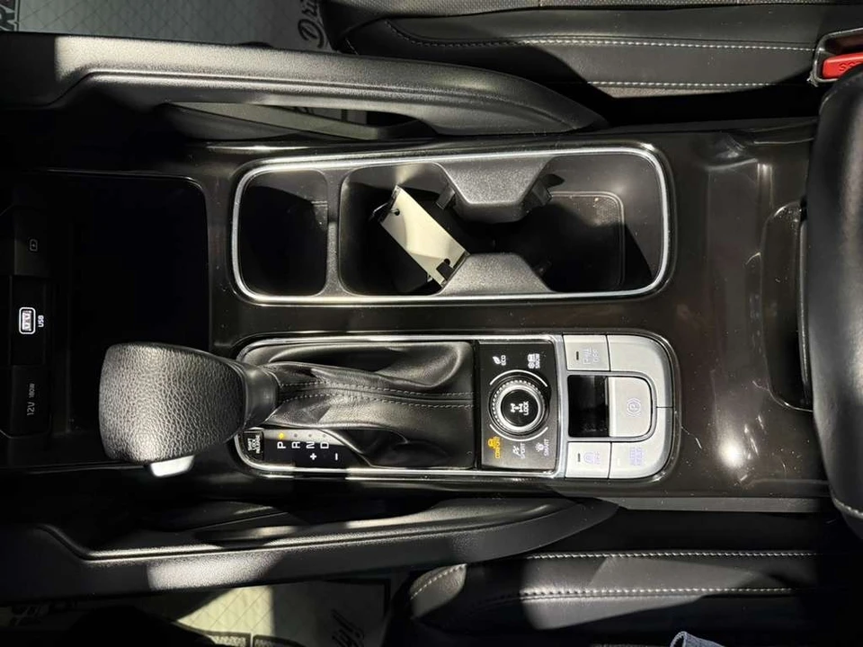 2020 Kia Telluride - Image 18 of 21