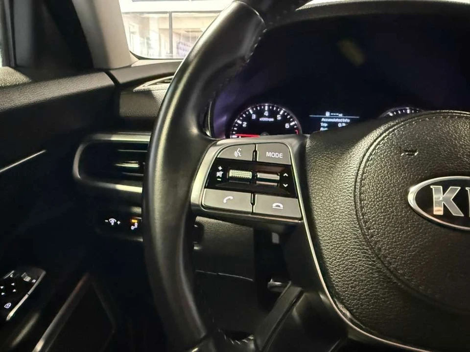 2020 Kia Telluride - Image 13 of 21