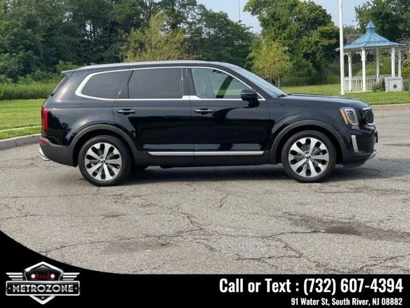 2020 Kia Telluride - Image 9 of 12