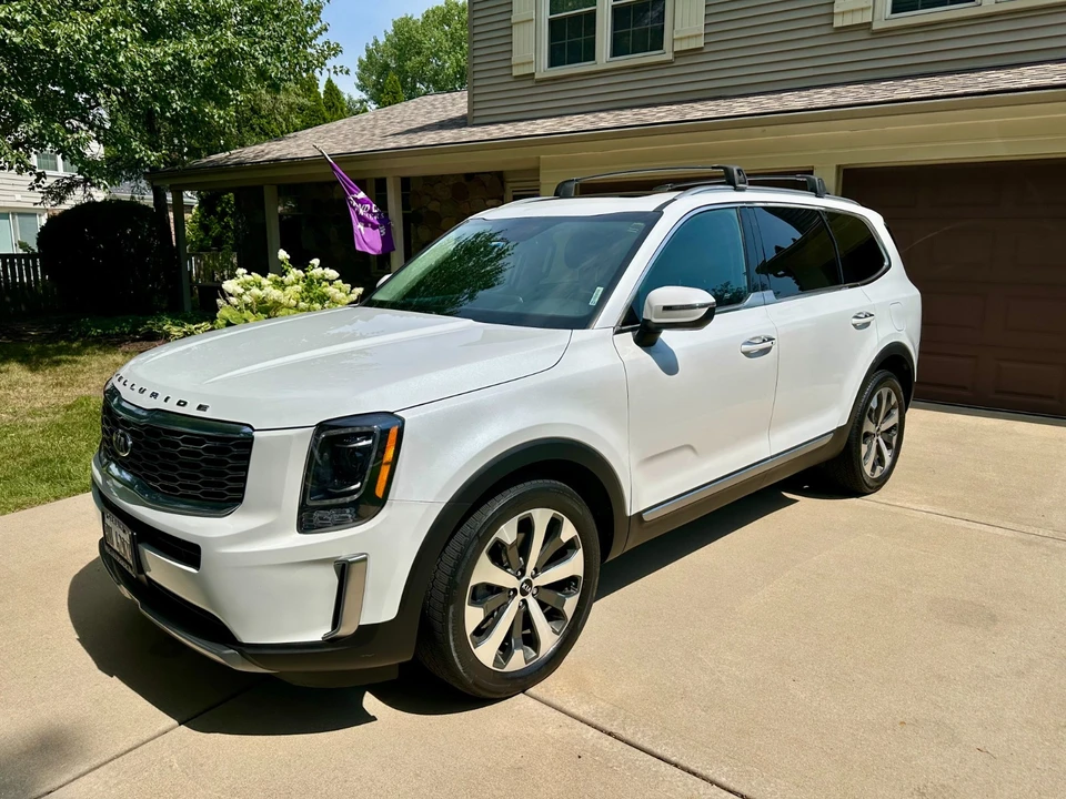 2020 Kia Telluride - Image 4 of 17
