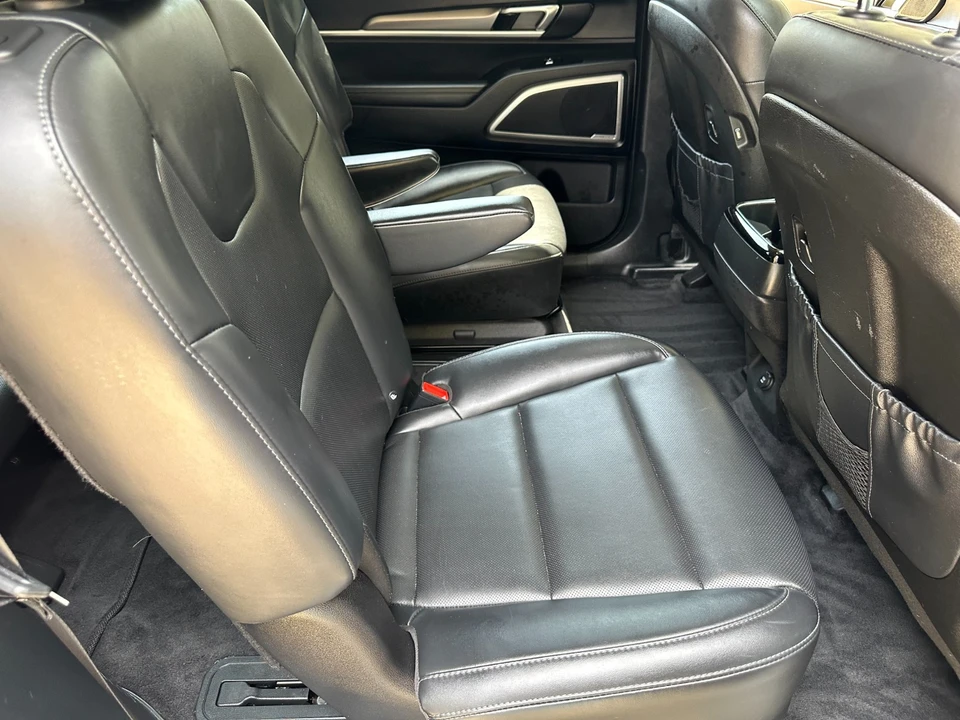2020 Kia Telluride - Image 8 of 17