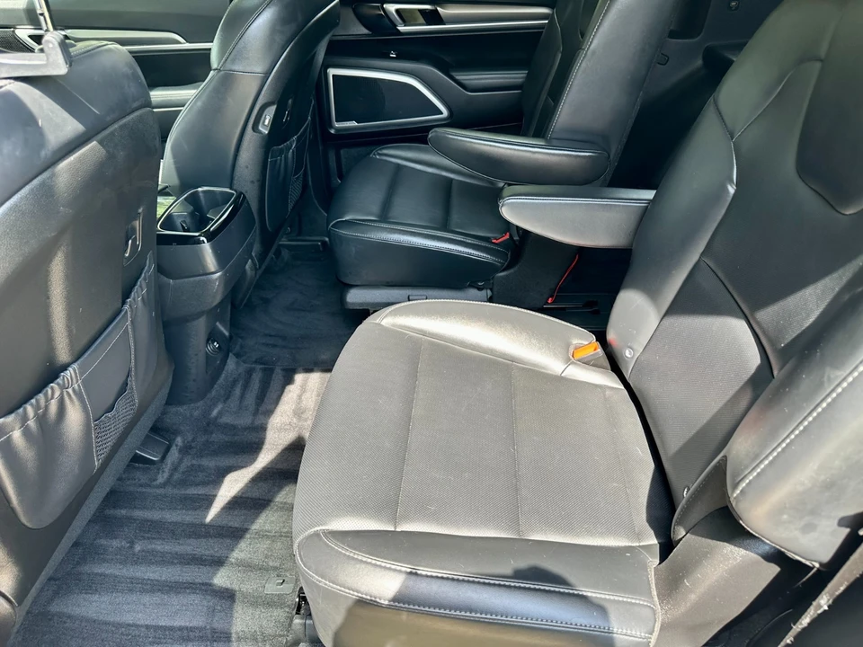 2020 Kia Telluride - Image 11 of 17