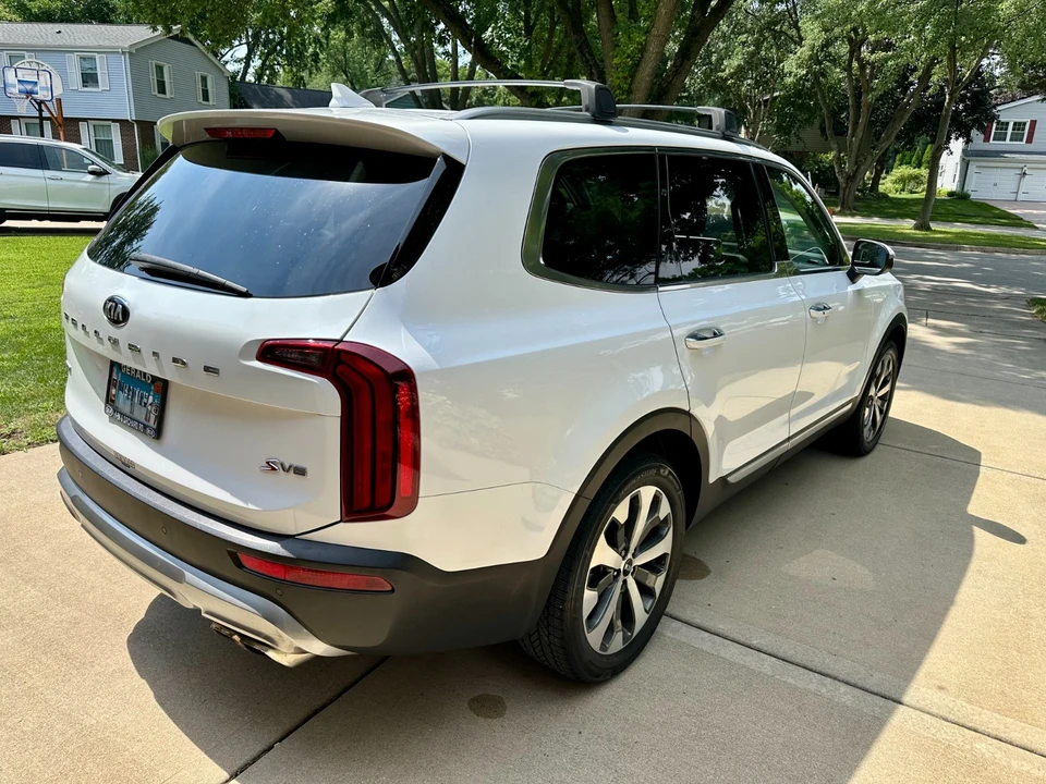 2020 Kia Telluride - Image 3 of 17