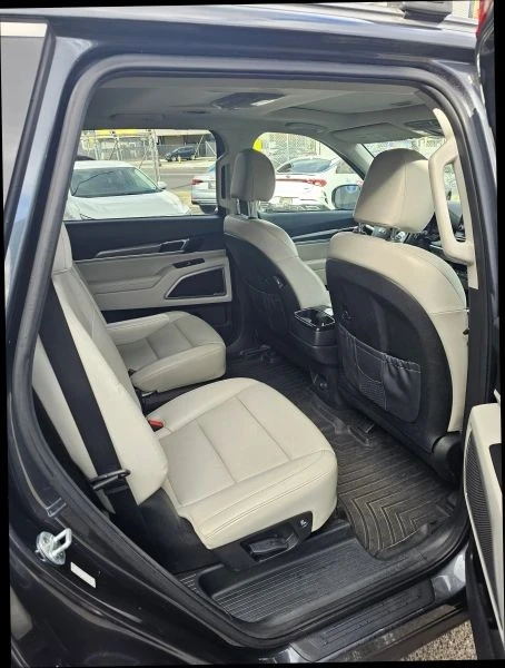 2020 Kia Telluride - Image 9 of 12