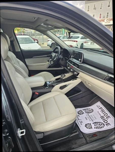 2020 Kia Telluride - Image 8 of 12