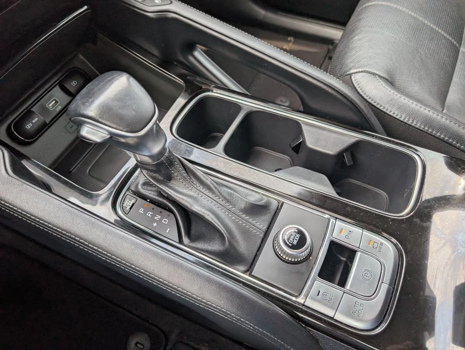 2020 Kia Telluride - Image 26 of 29