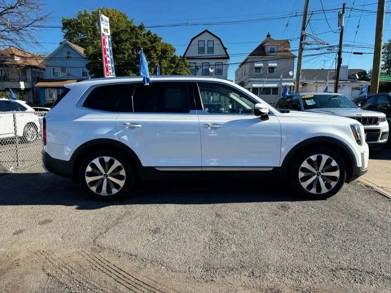 2020 Kia Telluride - Image 7 of 12