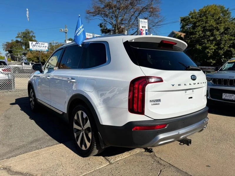 2020 Kia Telluride - Image 8 of 12