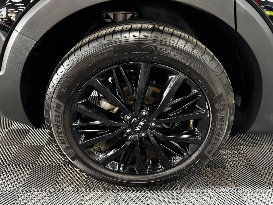 2020 Kia Telluride - Image 17 of 21