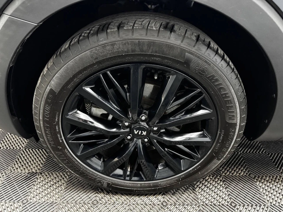2020 Kia Telluride - Image 19 of 21