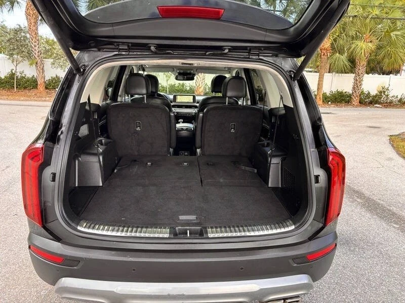 2020 Kia Telluride - Image 17 of 21
