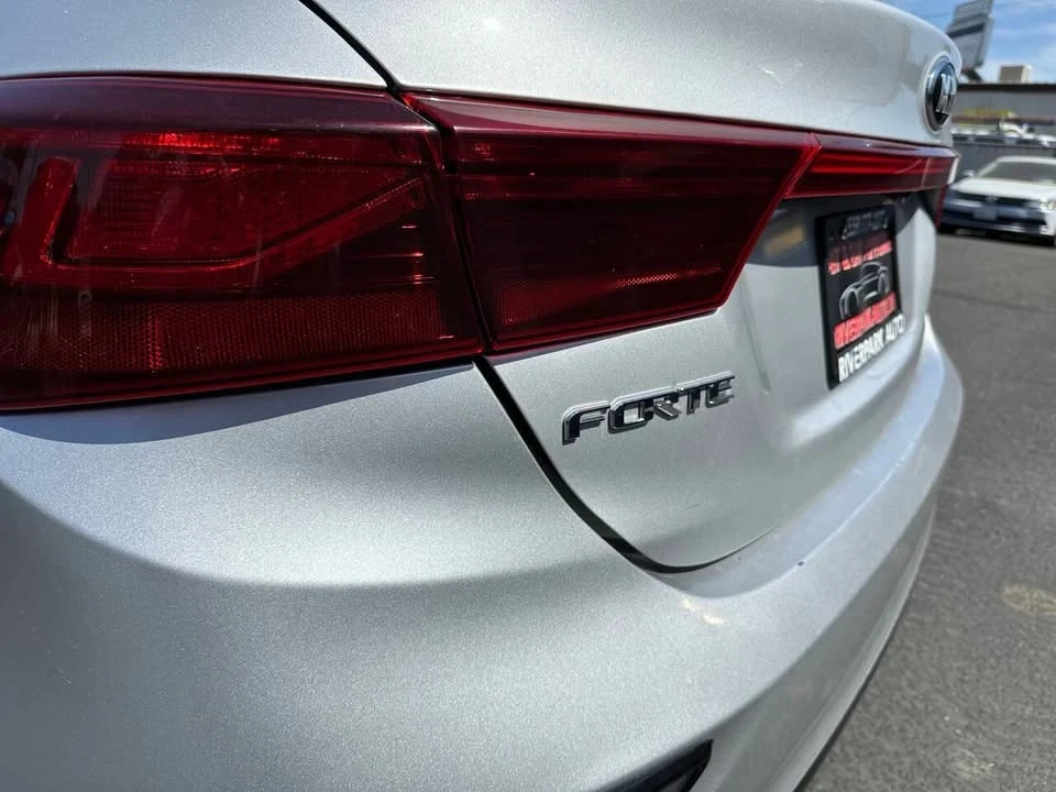 2020 Kia Forte - Image 13 of 20