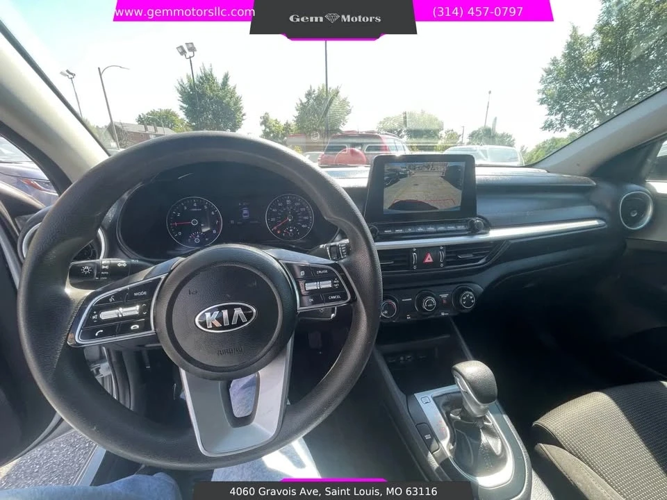 2020 Kia Forte - Image 12 of 17