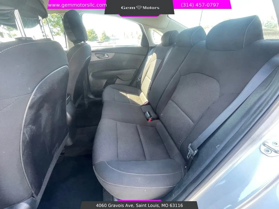 2020 Kia Forte - Image 9 of 17