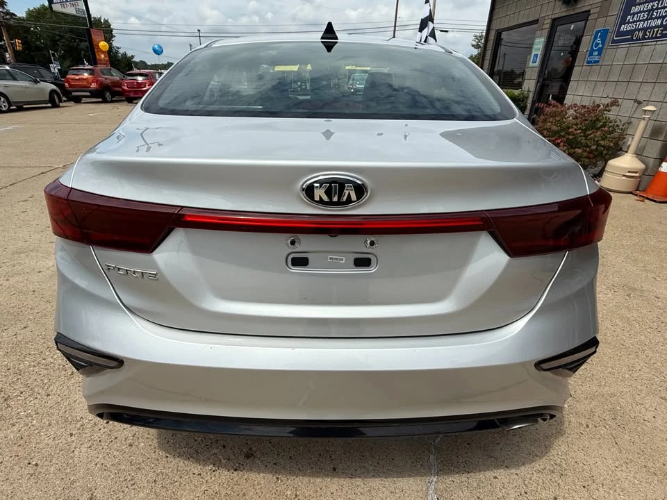 2020 Kia Forte - Image 4 of 9