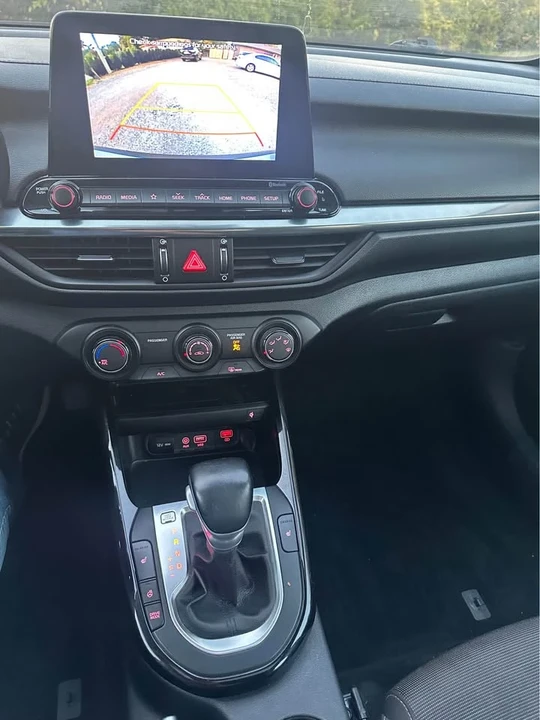 2020 Kia Forte - Image 11 of 16