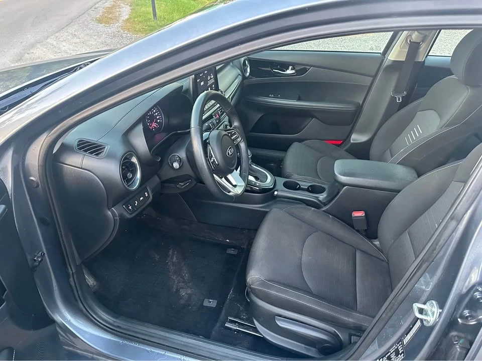 2020 Kia Forte - Image 2 of 16