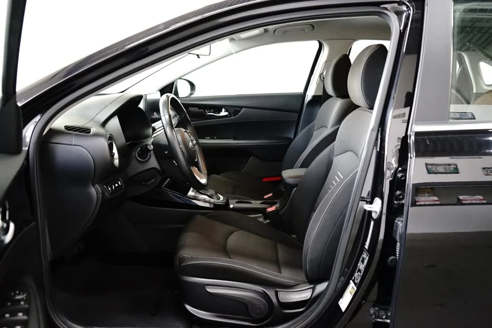 2020 Kia Forte - Image 12 of 20