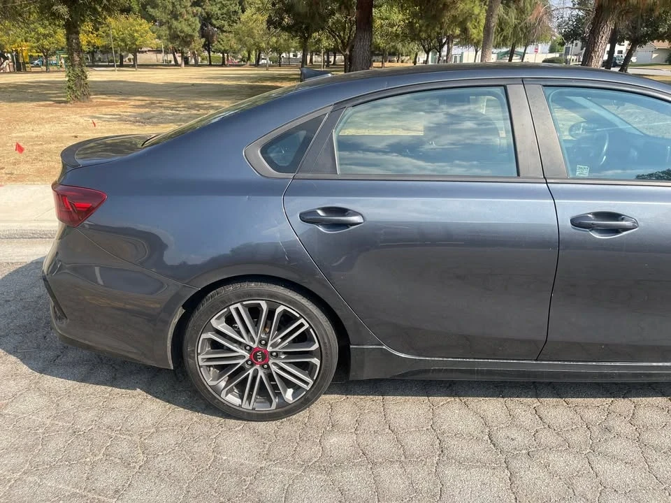 2020 Kia Forte - Image 8 of 20