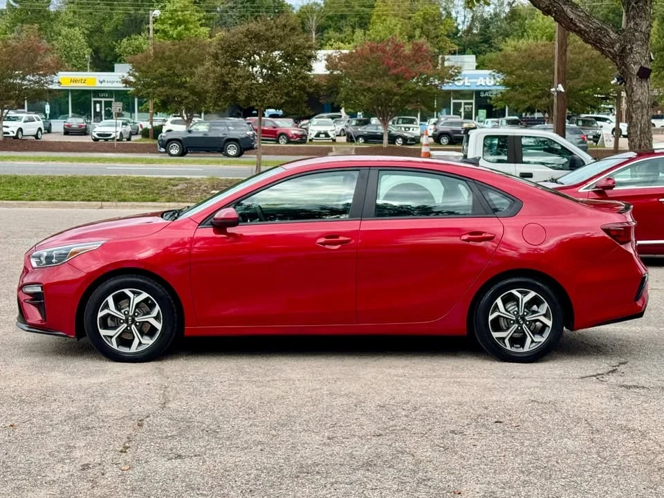 2020 Kia Forte - Image 8 of 16