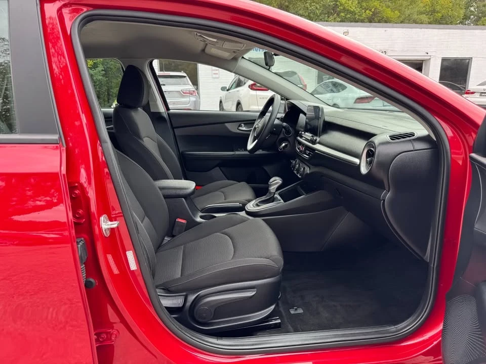 2020 Kia Forte - Image 11 of 16
