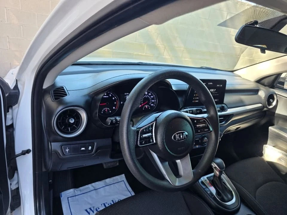 2020 Kia Forte - Image 9 of 18