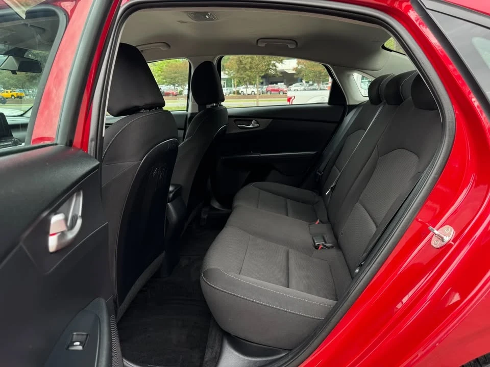 2020 Kia Forte - Image 10 of 16