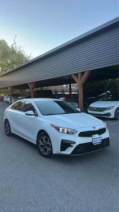 2020 Kia Forte - Image 2 of 10