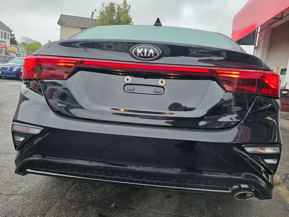 2020 Kia Forte - Image 8 of 12