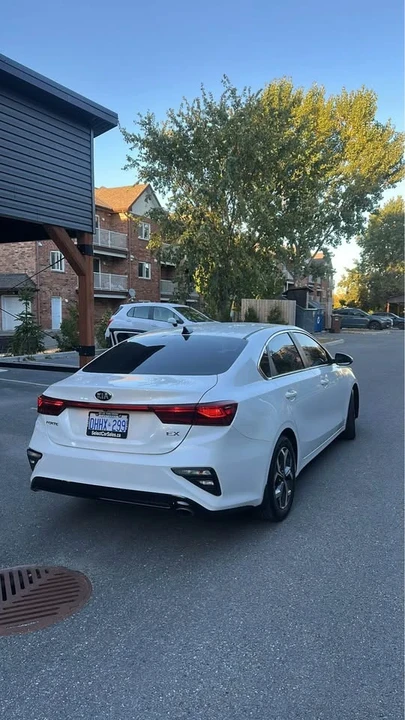 2020 Kia Forte - Image 4 of 10