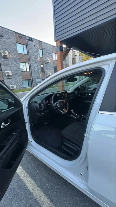 2020 Kia Forte - Image 8 of 10