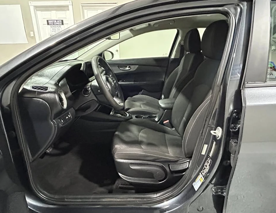 2020 Kia Forte - Image 7 of 15