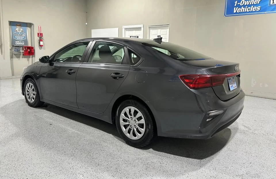 2020 Kia Forte - Image 2 of 15