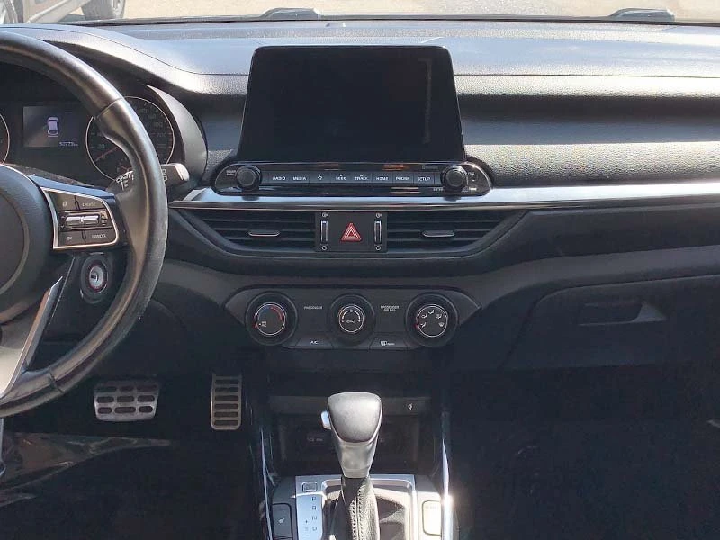 2020 Kia Forte - Image 13 of 18