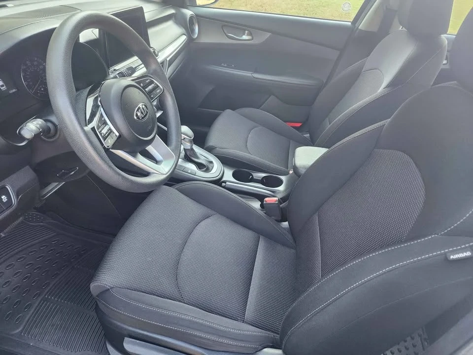 2020 Kia Forte - Image 9 of 14