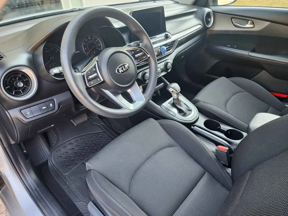 2020 Kia Forte - Image 6 of 14