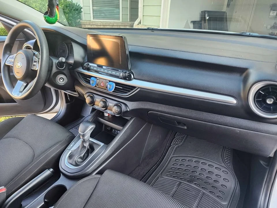 2020 Kia Forte - Image 5 of 14