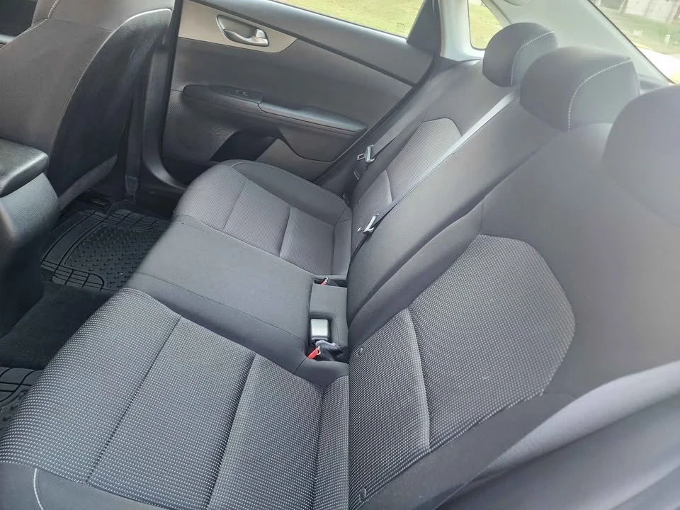 2020 Kia Forte - Image 8 of 14