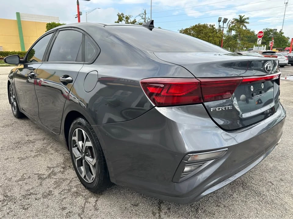 2020 Kia Forte - Image 5 of 20