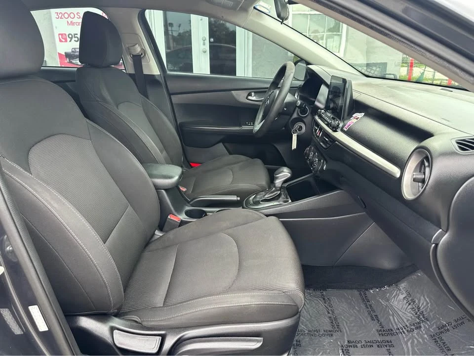 2020 Kia Forte - Image 11 of 20