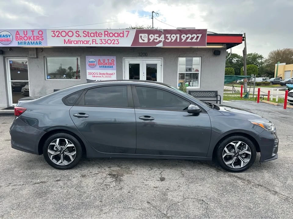 2020 Kia Forte - Image 2 of 20