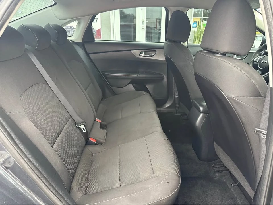 2020 Kia Forte - Image 12 of 20