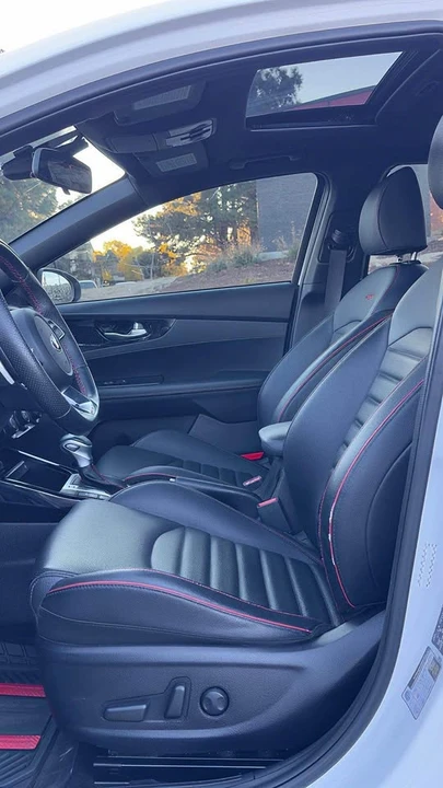 2020 Kia Forte - Image 9 of 13