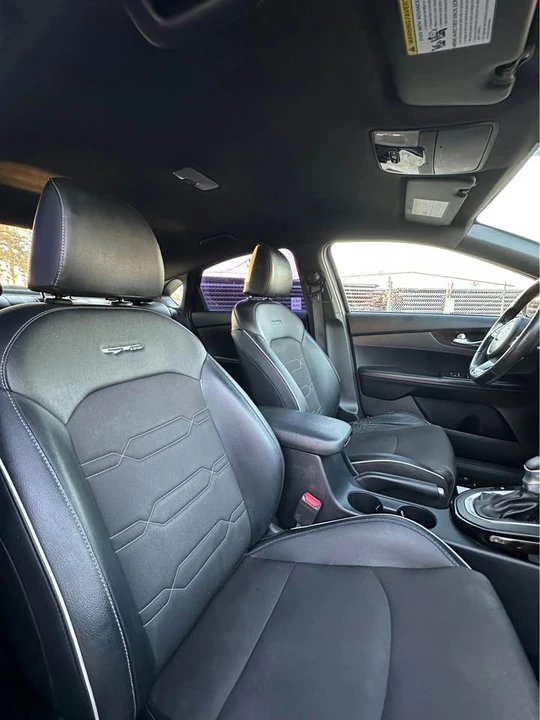 2020 Kia Forte - Image 8 of 16